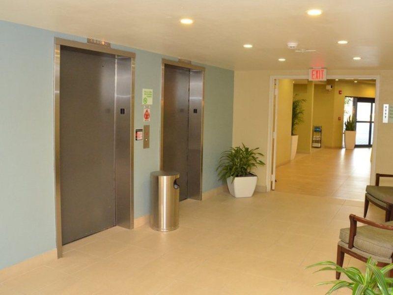 Holiday Inn - Fort Myers - Downtown Area By Ihg Eksteriør billede